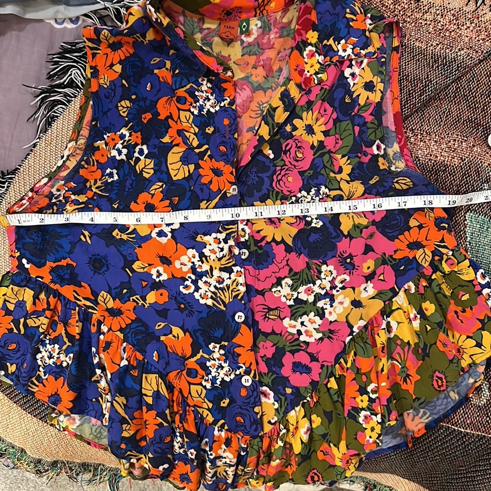 FARM Rio Multicolor Floral Vest - Picture 7 of 8